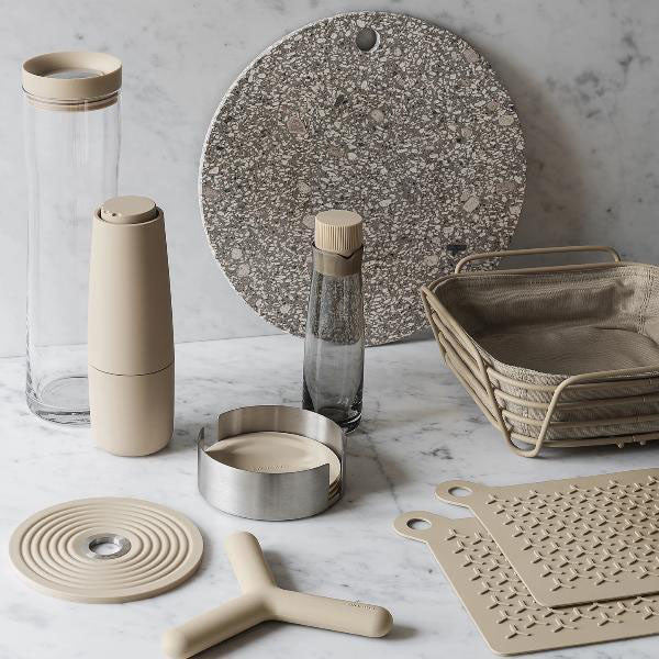 LARETO Coasters Set 6pcs, Magnet Color - قواعد أكواب LARETO واقية 6قطع, لون رمادي غامق