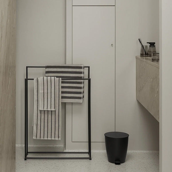 Ava Pedal Bin, Black - سلة مهملات بدواسة، أسود