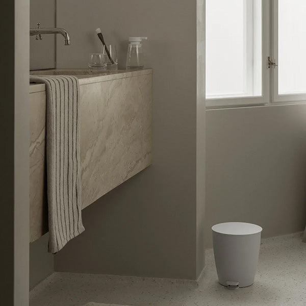 Ava Pedal Bin, White - سلة مهملات بدواسة، أبيض