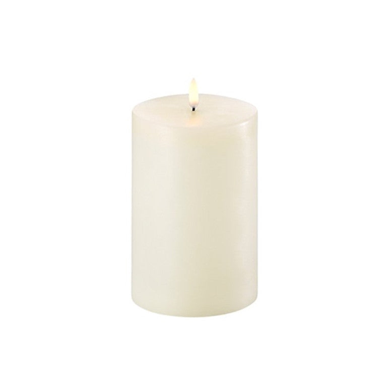 UYUNI PILLAR CANDLE W10.1xH15.2cm ivory color - شمعة LED مضيئة 10.1xh15.2سم, لون اوف وايت