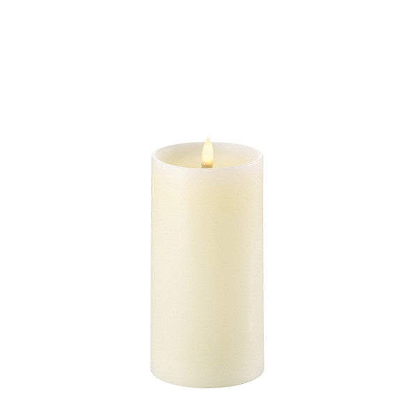 LED PILLAR CANDLE- IVORY 10.1x20cm (8/16) - شمعة LED مضيئة 10xh20 سم, لون اوف وايت
