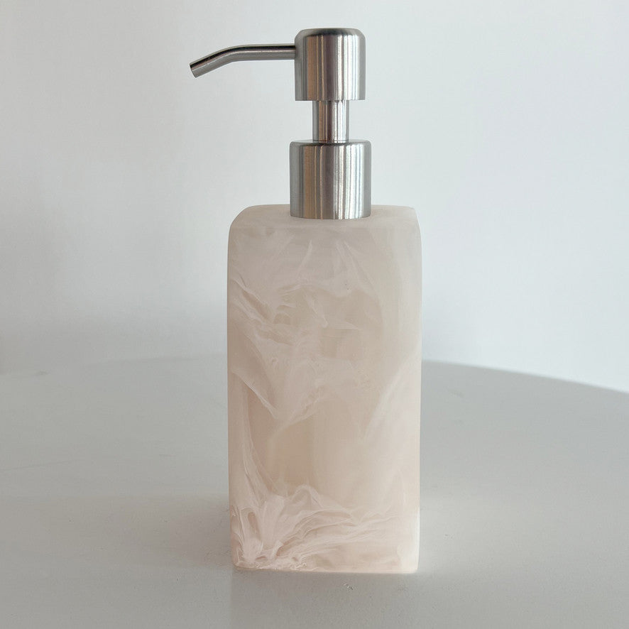 Small Square Dispenser 5x5x17cm, Off white Color - موزع صابون من الريزن 5x5x17سم, لون أوف وايت