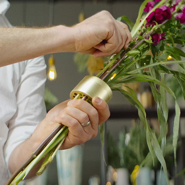 Hanataba 2-pack in Champagne Gold color - باقة ورد هاناتابا 2 عبوة ذهبي