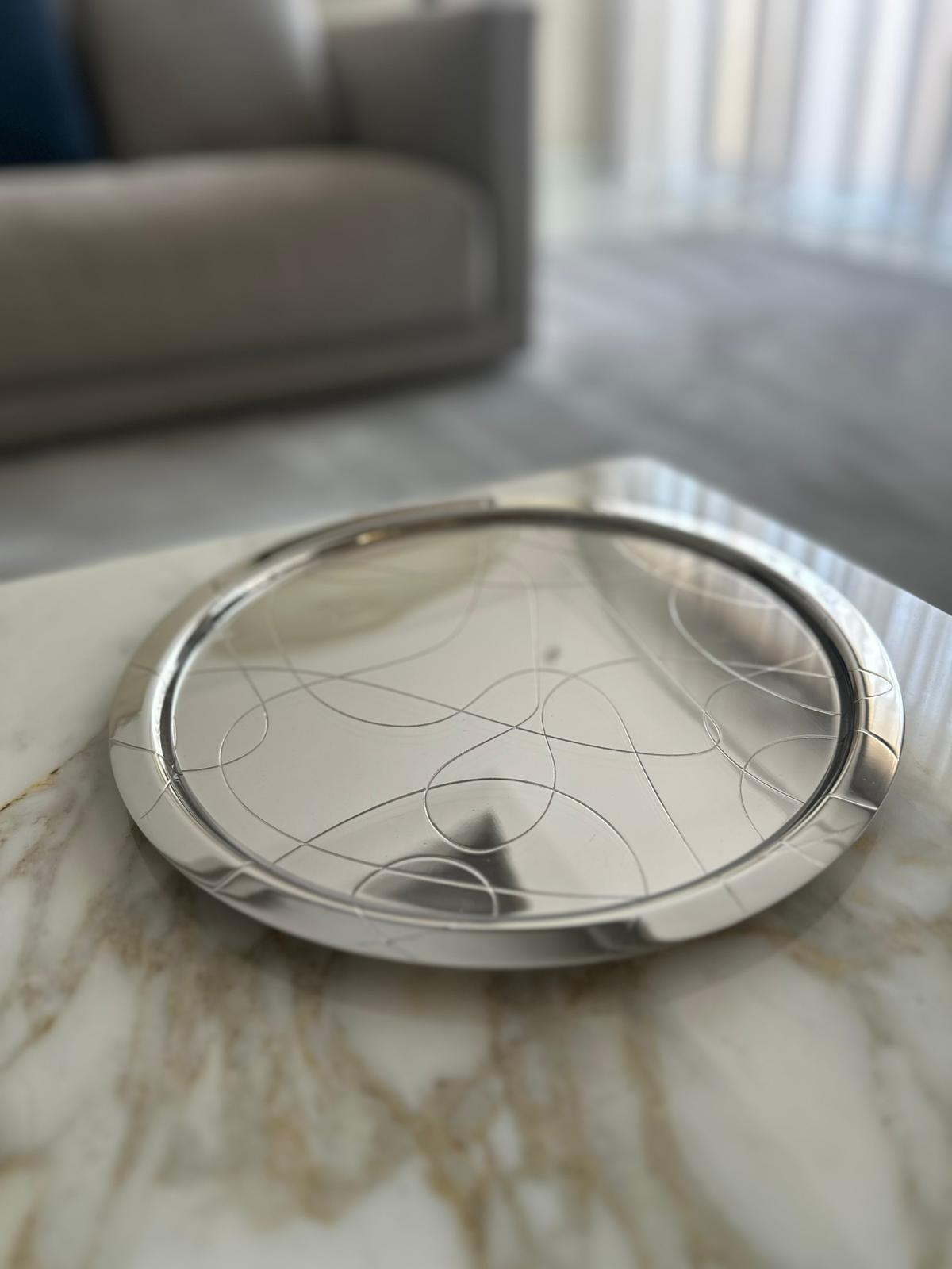 Abstract Round Tray WITH ACRYLIC INSERET (28X28) cm -صينية دائريه مع قاعده اكريلك للحمايه (28 × 28) سم