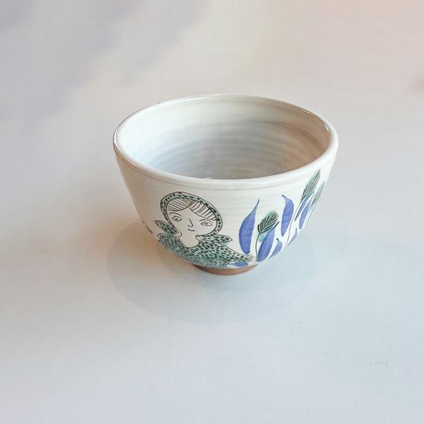 Girl Medium bowl - وعاء متوسط