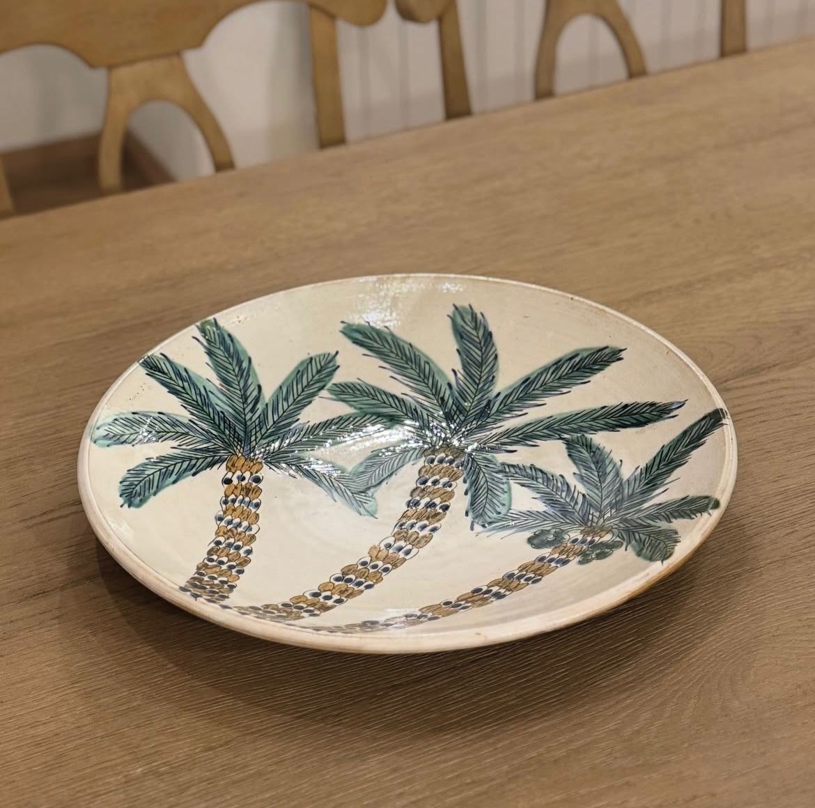 Large serving palm plate - صحن تقديم كبير