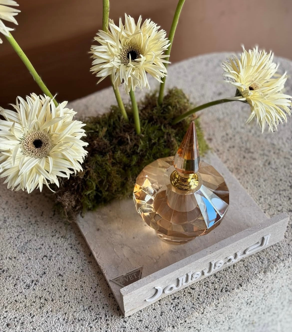 CRYSTAL HONEY PERFUME BOTTLE LARGE SIZE - زجاجه عطر كريستال حجم كبير