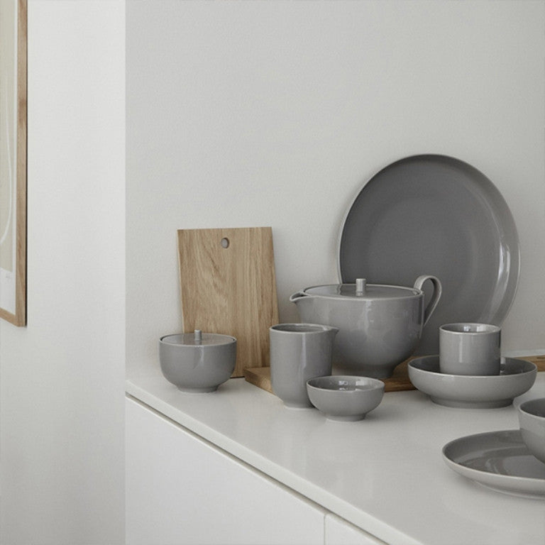 Serving Plate 24cm, Mourning Dove Color - طبق تقديم 24سم, لون رمادي فاتح