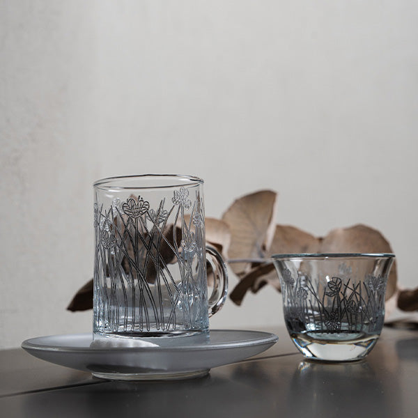Silver Flying Botanical flower Istekana & Gahwa Set - طقم استكانات شاي وقهوة بنقشة نباتية فضي