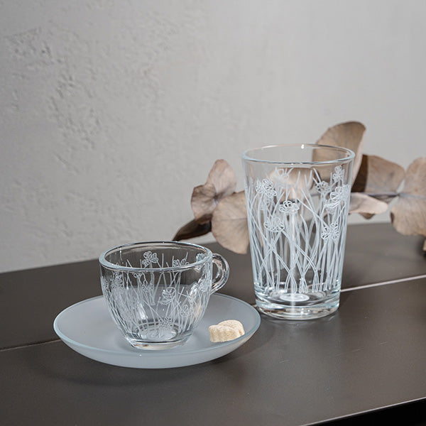 White Flying Botanical flower Espresso Cup ,Saucer - طقم اكواب إسبرسو مع صحن غير لامع بنقشة نباتية ,أبيض