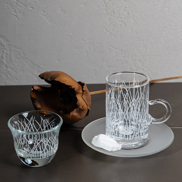 White Lines Istekana & Gahwa Set - طقم استكانات شاي وقهوة بنقشة الخطوط البيضاء