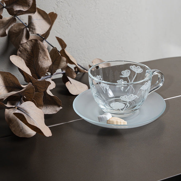 White Botanical Cappuccino Cup ,White Saucer - طقم اكواب كابتشينو مع صحن غير لامع بنقشة نباتية ,ابيض
