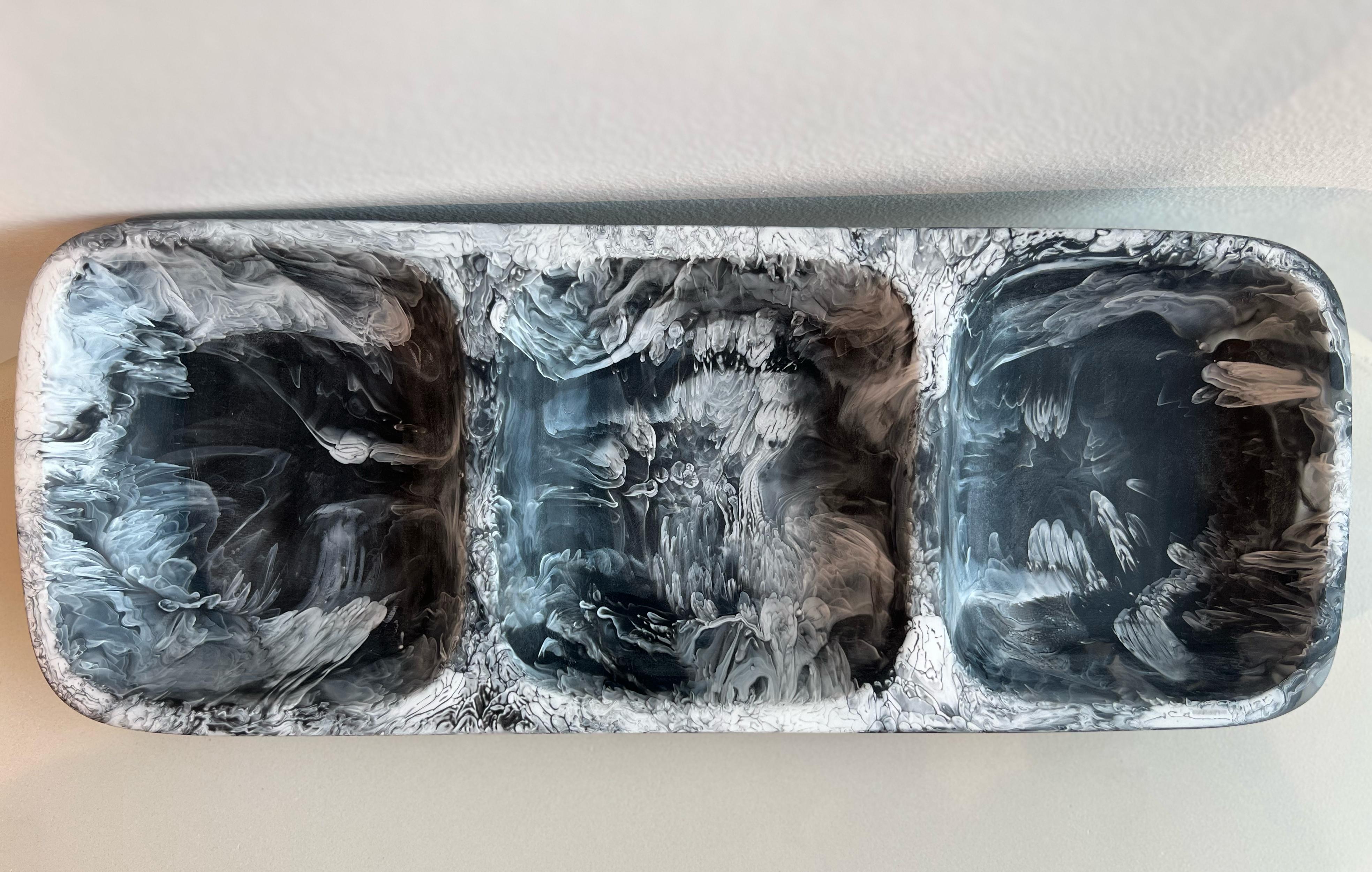 3 Compartments Tray Medium 36x14x4cm ,Black Color - صينية متوسطة مقسمة 3 أقسام 36x14x4 سم, لون اسود