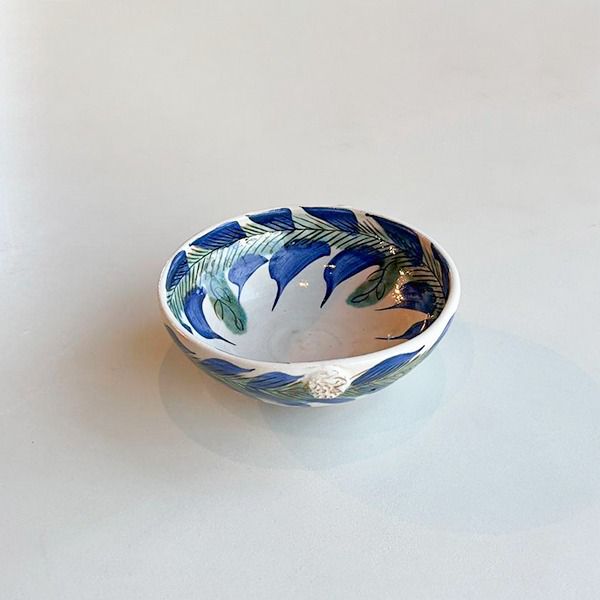 small bowl - وعاء صغير