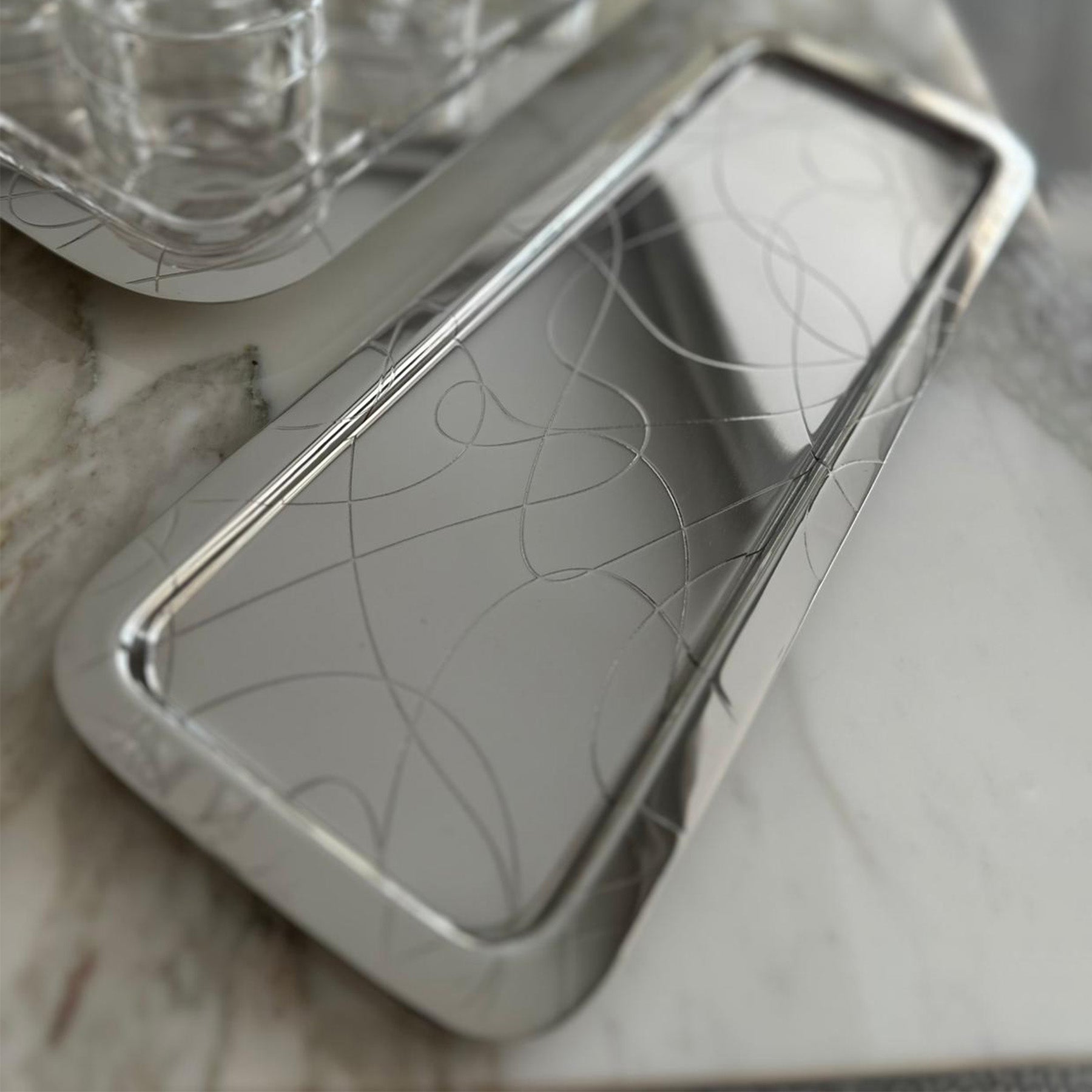 Abstract RECTANGULAR NARROW Tray WITH ACRYLIC INSERET (35X13.5) cm -صينية مستطيلة نحيفه مع قاعده اكريلك للحمايه (35 × 13.5) سم