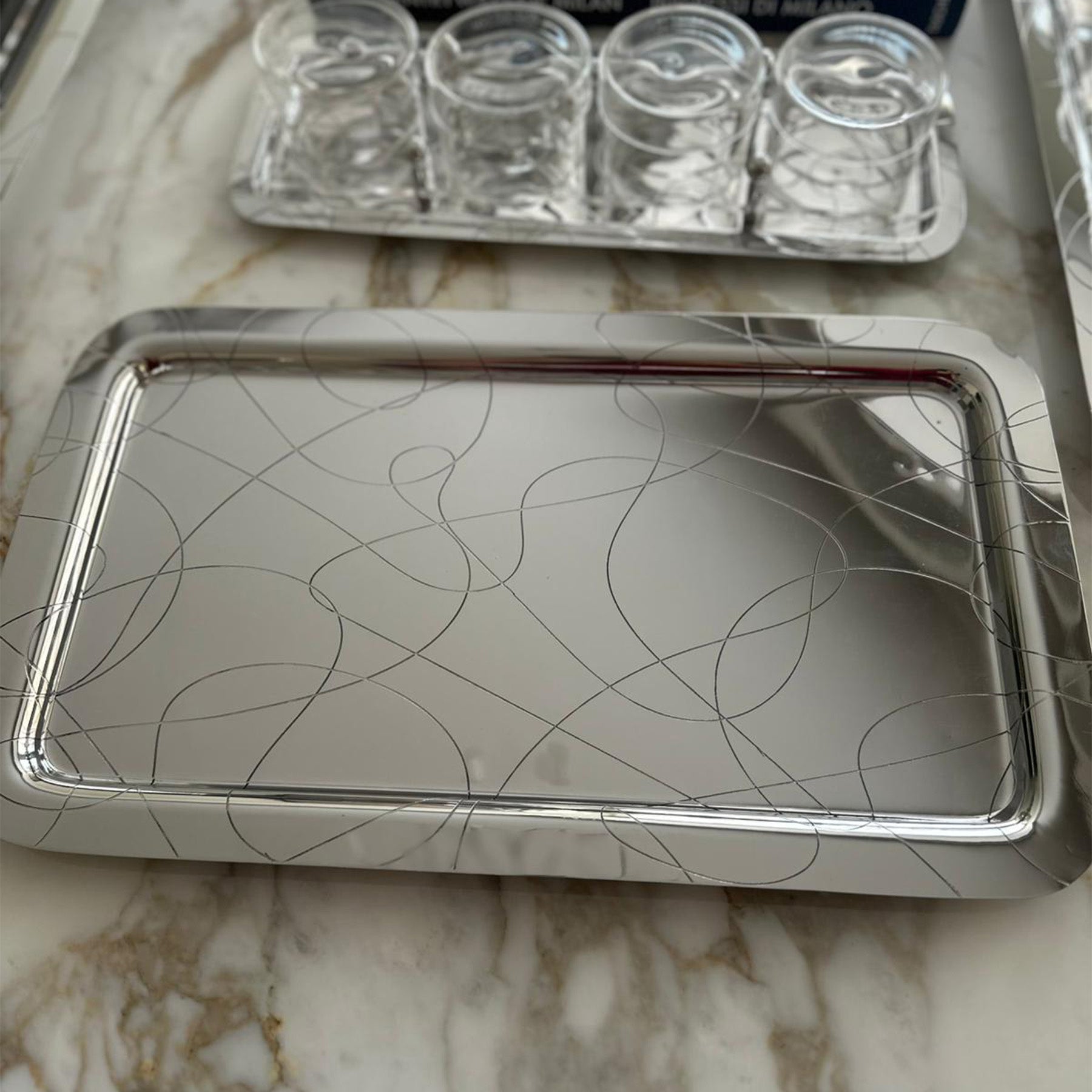 Abstract Rect Tray WITH ACRYLIC INSERET (41.5X24) cm - صينيه مستطيله مع قاعده اكريلك للحمايه (41.5×24) سم