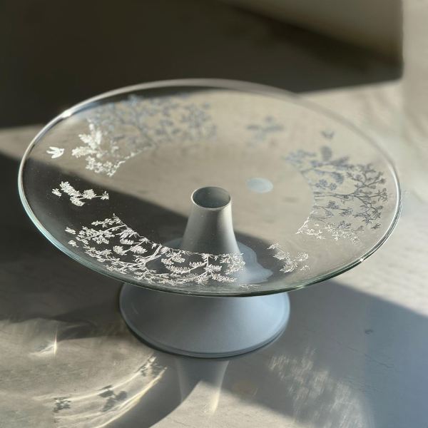 Silver Forest Cake Stand W Satin 28 CM - طبق تقديم بنقش الطائر والغصن ,فضي قاعدة 28سم