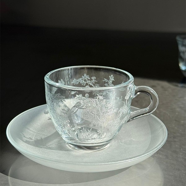 Silver Forest Espresso Cup , Silver Saucer - طقم اكواب إسبرسو مع صحن غير لامع بنقش الطائر والغصن ,فضي