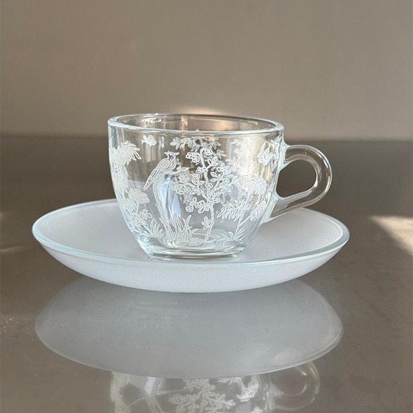 White Forest Espresso Cup ,White Saucer - طقم اكواب إسبرسو مع صحن غير لامع بنقش الطائر والغصن ,ابيض