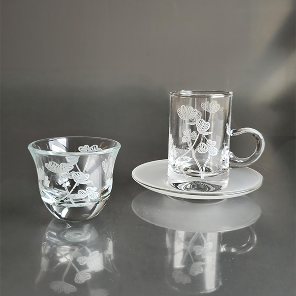 White Botanical Istekana & Gahwa Set - طقم استكانات شاي وقهوة بنقشة نباتية أبيض