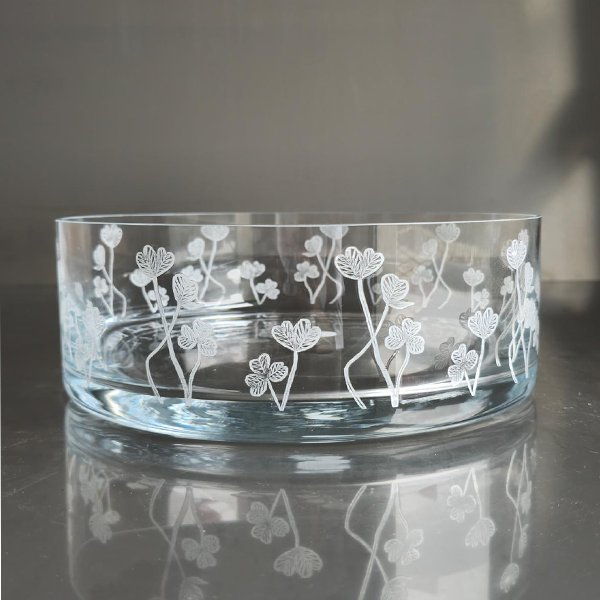 White Botanical Large Bowl Glazed Satin 25 cm - وعاء حلوى بنقشة نباتية أبيض 25 سم