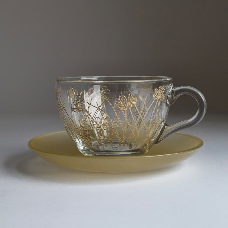 Gold Flying Botanical flower Cappuccino Cup ,Saucer - طقم اكواب كابتشينو مع صحن غير لامع بنقشة نباتية ,ذهبي