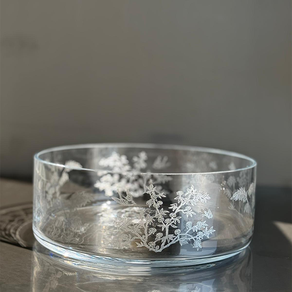 Silver Forest Large Bowl Glazed Satin 25 cm - وعاء حلوى نقش الطائر والغصن فضي 25 سم