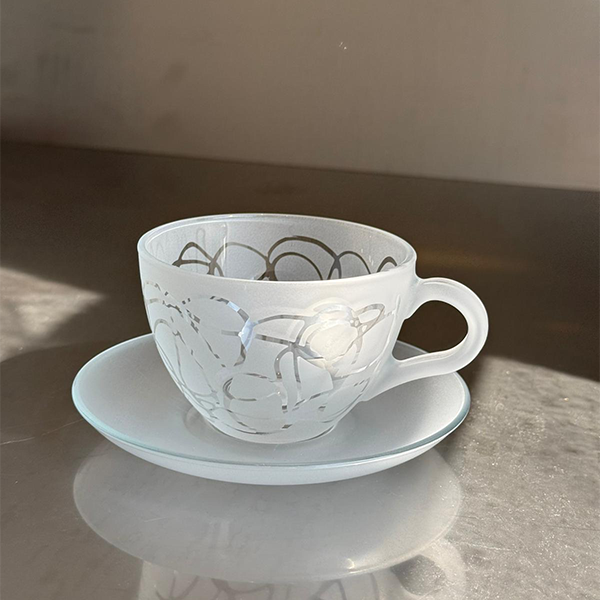 Abstract Cappuccino Cup ,Glazed Satin Saucer - طقم اكواب كابتشينو مع صحن بنقشAbstract