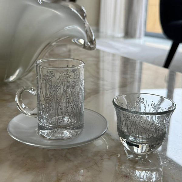 Silver Flying Botanical flower Istekana & Gahwa Set - طقم استكانات شاي وقهوة بنقشة نباتية فضي