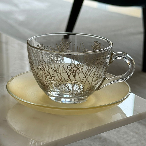 Gold Flying Botanical flower Cappuccino Cup ,Saucer - طقم اكواب كابتشينو مع صحن غير لامع بنقشة نباتية ,ذهبي
