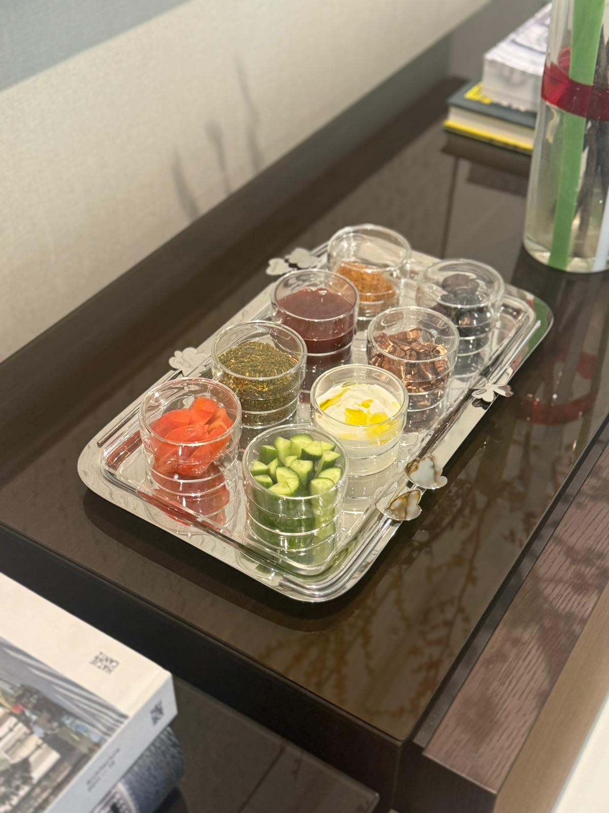 Botanical Rectangular Acrylic Tray with 8-Cup Holder and Lid - صينية مستطيلة بنقشة نباتية من الأكريليك مع حامل 8 أكواب وغطاء