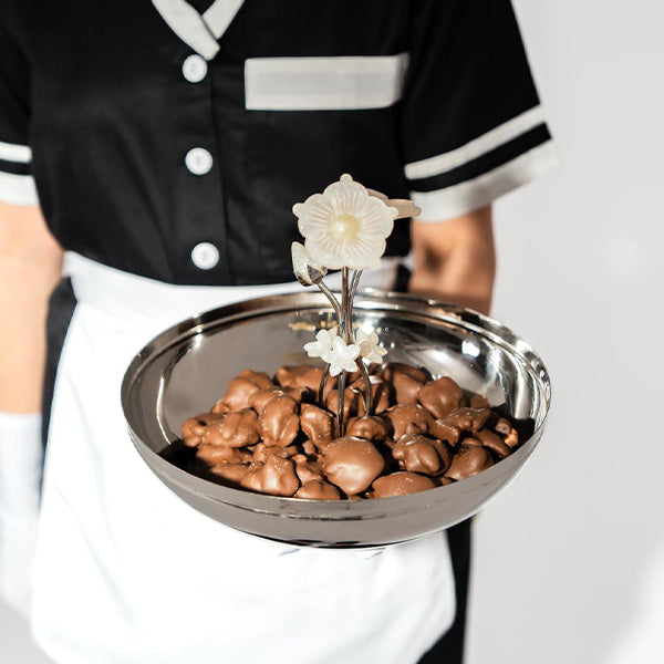 Small Round Bowl With Flower 28x28x30 -صينية دائرية صغيرة مع ورد