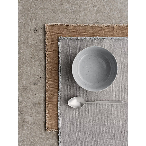 Placemat LINEO - Dark Grey مفرش المائدة LINEO - لرمادي غامق