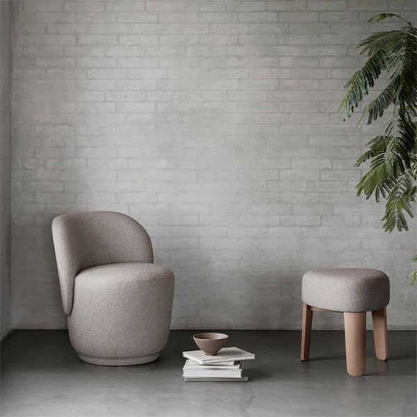 KUON Upholstered Swivel Chair, Desert Sand Color - كرسي يدور منجد من KUON، لون كريمي فاتح