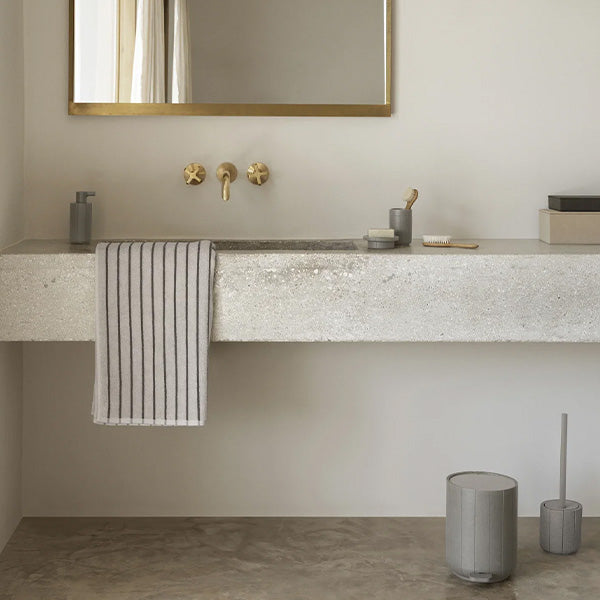 Kua Toilet Brush, Micro Chip - فرشاة مرحاض، رمادي فاتح