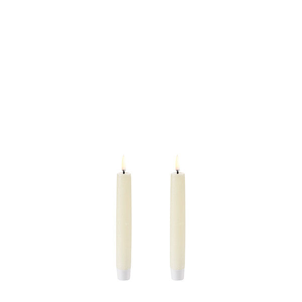 Taper Twin LED Candles 2.3xh15.5cm, Ivory Color - شمعات LED مضيئة 2.3xh15.5سم, لون اوف وايت