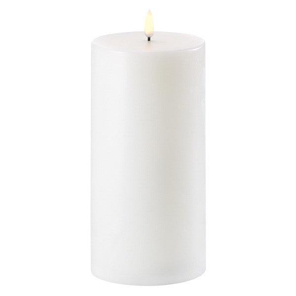 Pillar LED Candle 10.1xh25cm, Nordic White Color - شمعة LED مضيئة 10.1xh25 سم, لون أبيض