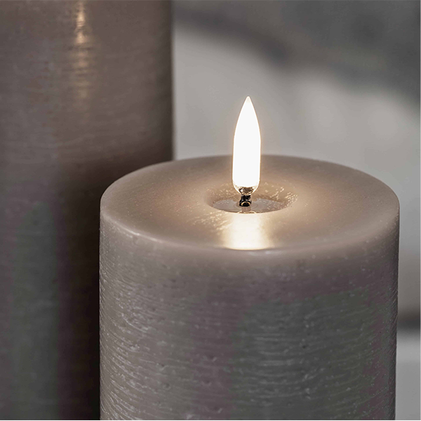 Pillar LED Melted Candle 7.8xh10cm, Sandstone Rustic Color - شمعة LED مضيئة  7.8 * 10 سم , لون بيج