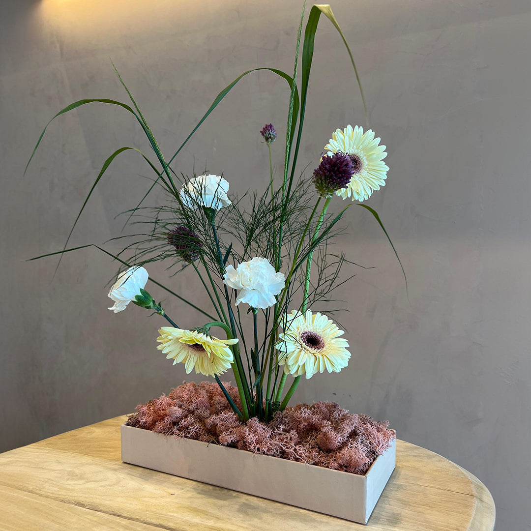 Fresh Flower KENZAN Arrangement  - باقة ورد طبيعية منسقة