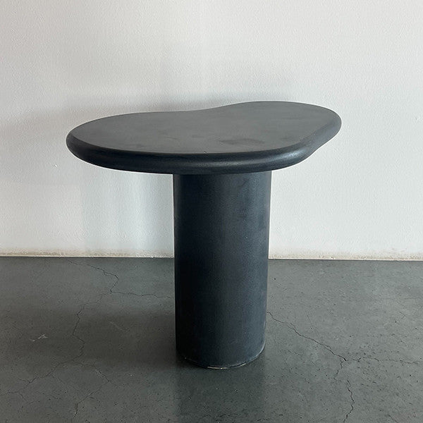 Jonah organic Medium side table, Black Color - طاولة قهوة عضوية  Jonah, لون أسود