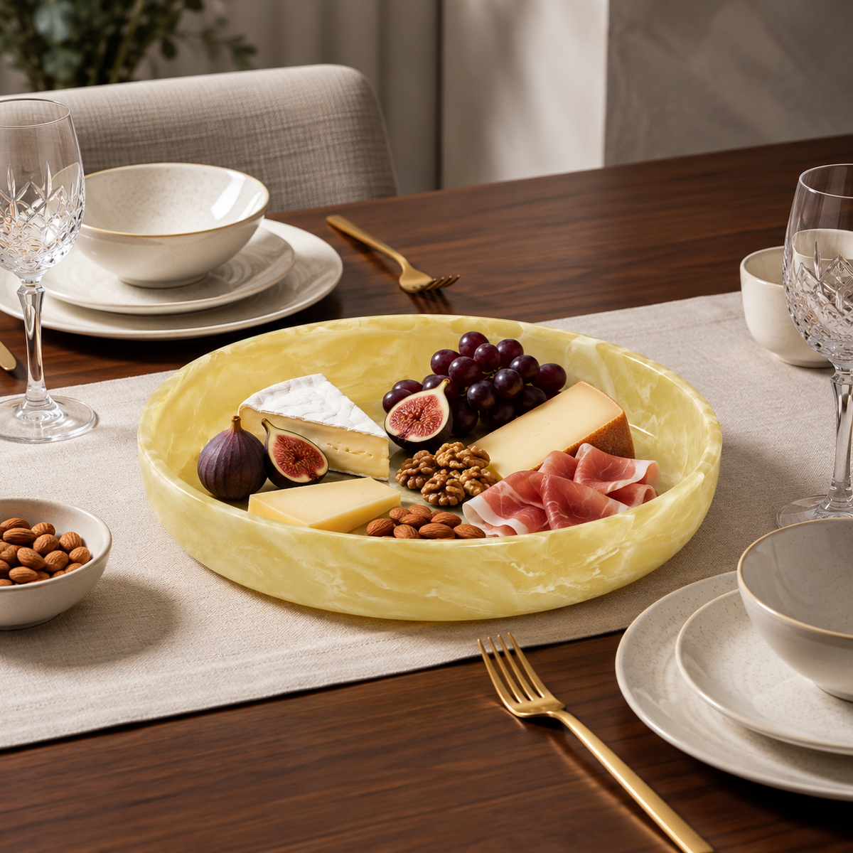 Medium Round Platter , Yellow - طبق تقديم دائري متوسط , أصفر