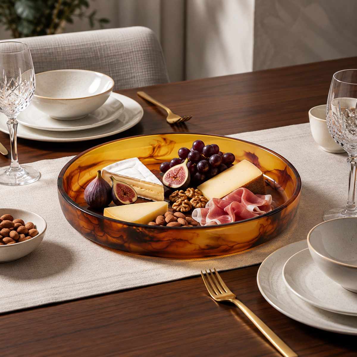 ROUND PLATTER LARGE TURTOISE 19.6X19.6X1.9 CM - طبق دائري كبير بني 19.6×19.6×1.9 سم