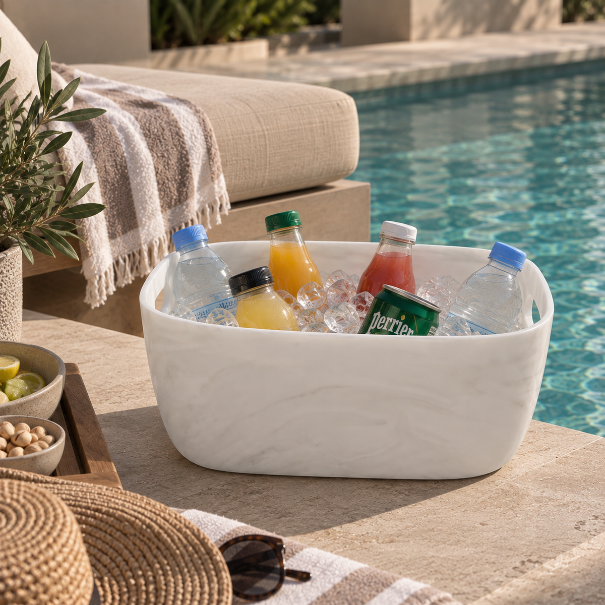 PARTY BUCKET WHITE 38X33X18 CM -دلو أبيض 38×33×18 سم