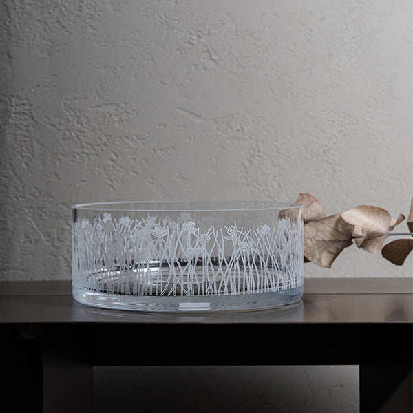 White Flying Botanical flower Large Bowl Glazed Satin 25 cm  - وعاء تقديم بنقشة نباتية أبيض 25 سم