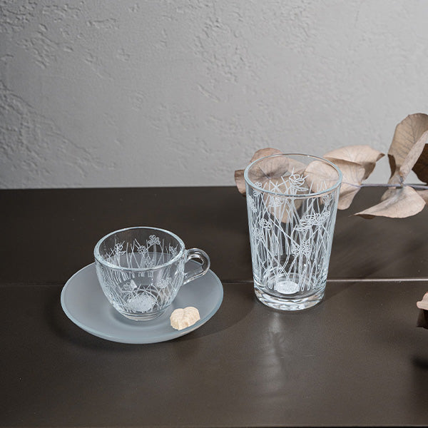 White Flying Botanical flower Espresso Cup ,Saucer -  طقم اكواب إسبرسو مع صحن غير لامع  بنقشة نباتية ,أبيض