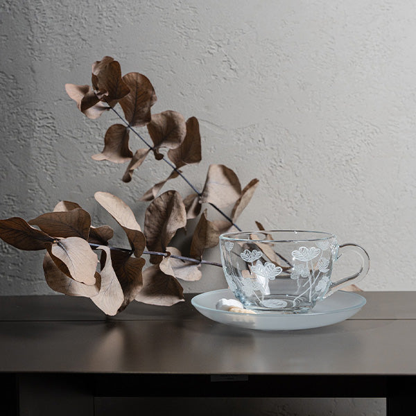 Silver Botanical Cappuccino Cup ,White Saucer - طقم اكواب كابتشينو مع صحن غير لامع بنقشة نباتية ,فضي