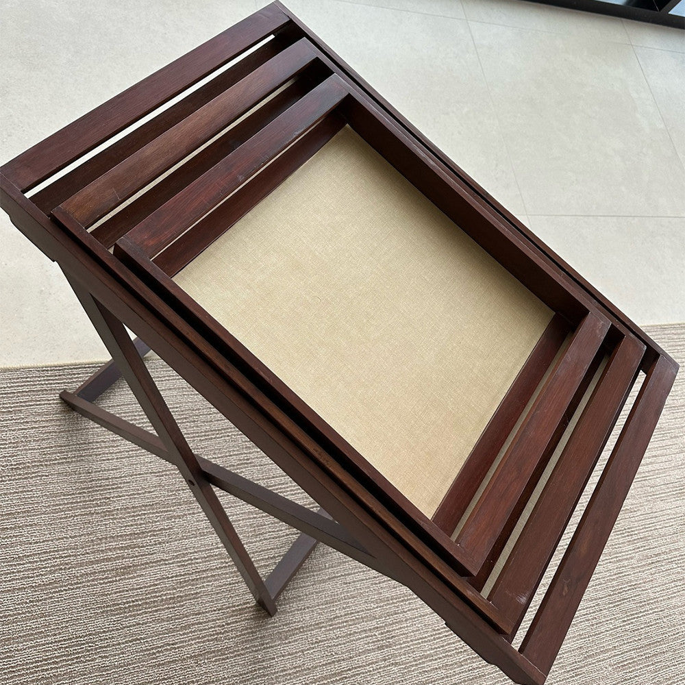 Set of 3 Trays with Wooden Folding Stand, Black Color مجموعة صواني مكونة من 3 قطع مع حامل خشبي قابل للطي, لون أسود