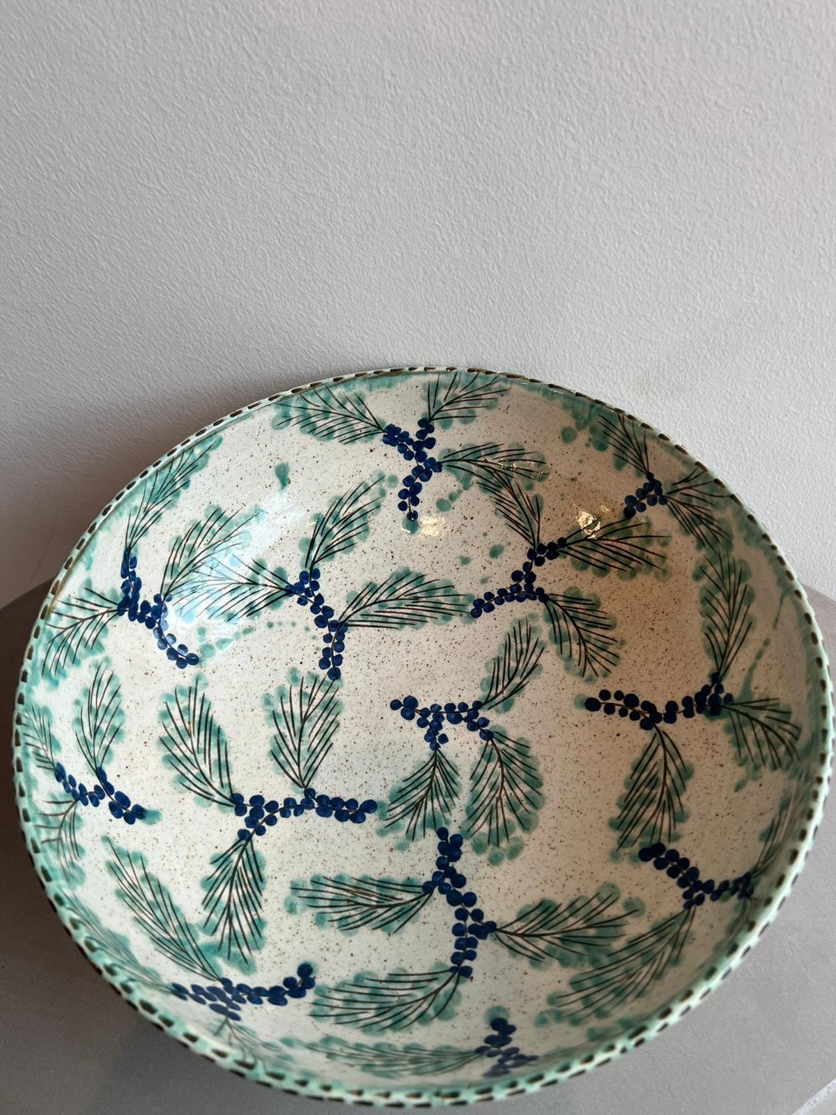 Medium Bowl From Leafs Set - وعاء متوسط من مجموعة أوراق الشجر