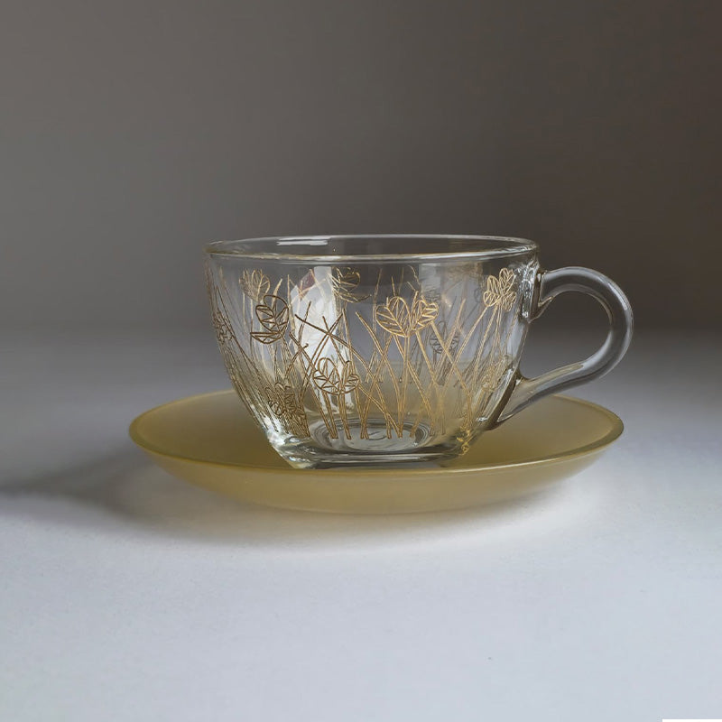 Gold Flying Botanical flower Espresso Cup ,Saucer -    طقم اكواب إسبرسو مع صحن غير لامع  بنقشة نباتية ,ذهبي