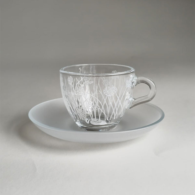 White Flying Botanical flower Espresso Cup ,Saucer -  طقم اكواب إسبرسو مع صحن غير لامع  بنقشة نباتية ,أبيض